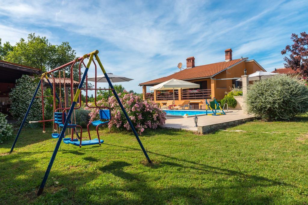 Hacienda Rosemary Villa Muntić Eksteriør bilde