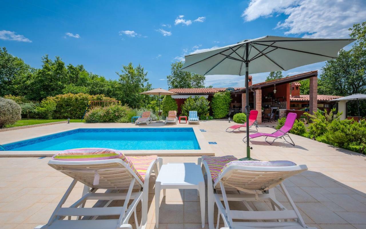 Hacienda Rosemary Villa Muntić Eksteriør bilde