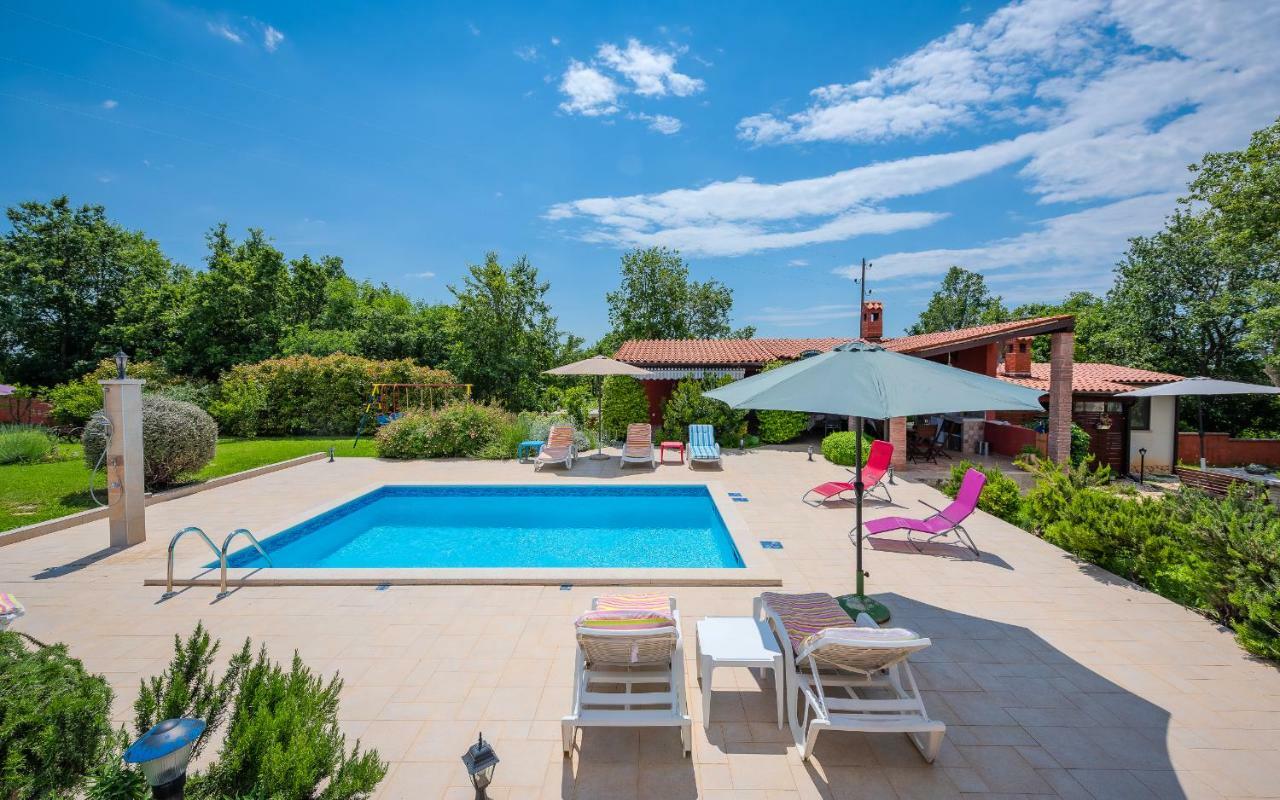 Hacienda Rosemary Villa Muntić Eksteriør bilde
