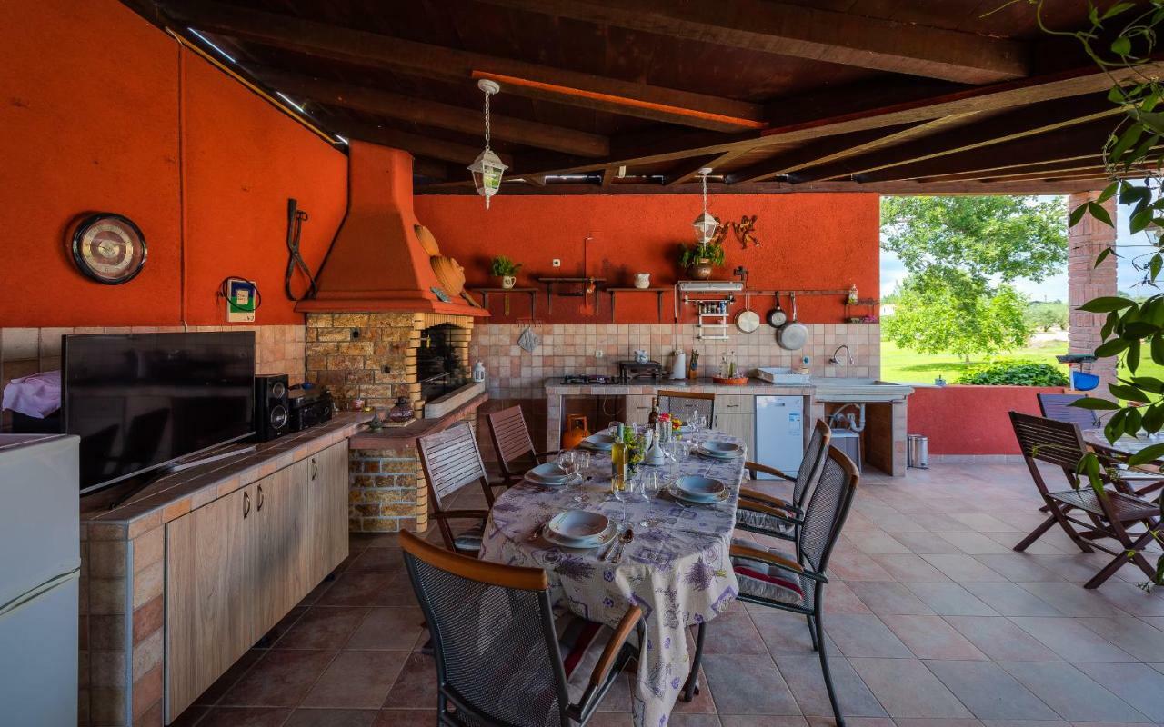 Hacienda Rosemary Villa Muntić Eksteriør bilde