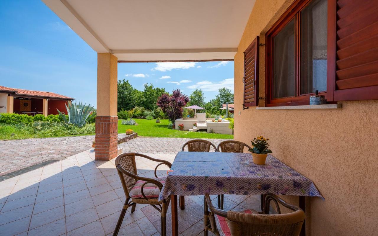Hacienda Rosemary Villa Muntić Eksteriør bilde