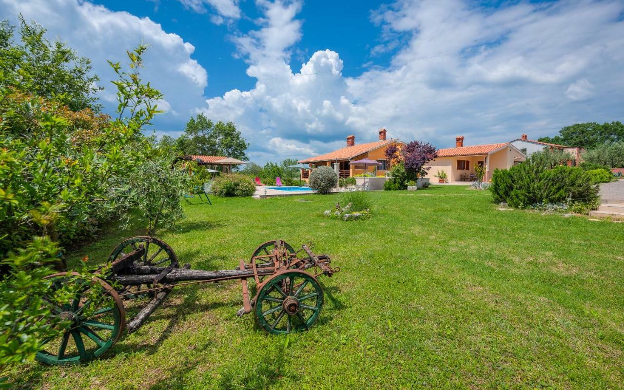 Hacienda Rosemary Villa Muntić Eksteriør bilde